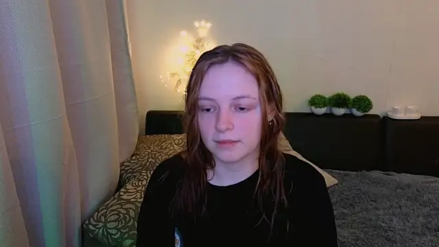 Snapshot of Hanna_melon chatting on February 4, 2025, 7:11 pm Hanna melon online show from February 4, 2025, 7:11 pm