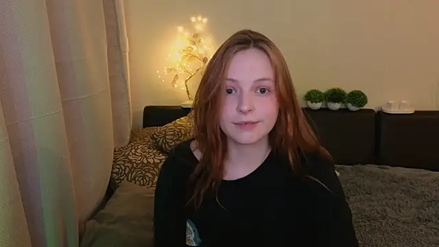 Snapshot of Hanna_melon chatting on February 4, 2025, 10:13 pm Hanna melon online show from February 4, 2025, 10:13 pm