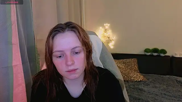 Snapshot of Hanna_melon chatting on February 5, 2025, 8:04 pm Hanna melon online show from February 5, 2025, 8:04 pm