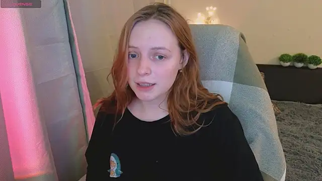 Snapshot of Hanna_melon chatting on February 5, 2025, 11:06 pm Hanna melon online show from February 5, 2025, 11:06 pm