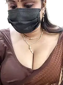 Snapshot of Queenflowerr chatting on January 27, 2025, 2:02 pm Queenflowerr online show from January 27, 2025, 2:02 pm