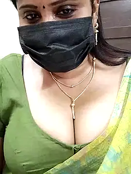 Snapshot of Queenflowerr chatting on February 3, 2025, 10:14 am Queenflowerr online show from February 3, 2025, 10:14 am