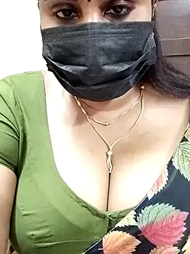 Snapshot of Queenflowerr chatting on February 4, 2025, 10:00 am Queenflowerr online show from February 4, 2025, 10:00 am