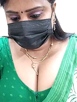 Snapshot of Queenflowerr chatting on February 23, 2025, 4:24 pm Queenflowerr online show from February 23, 2025, 4:24 pm