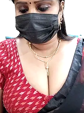 Snapshot of Queenflowerr chatting on March 4, 2025, 3:37 pm Queenflowerr online show from March 4, 2025, 3:37 pm