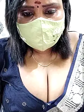 Snapshot of Queenflowerr chatting on September 22, 2025, 4:53 pm Queenflowerr online show from September 22, 2025, 4:53 pm