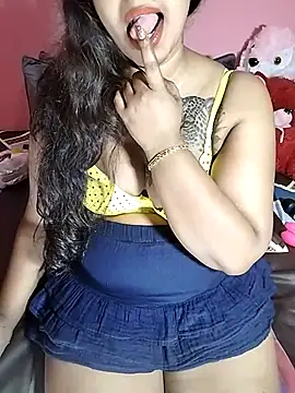 Sexy-Monikaa online show from May 19, 2026, 2:18 am