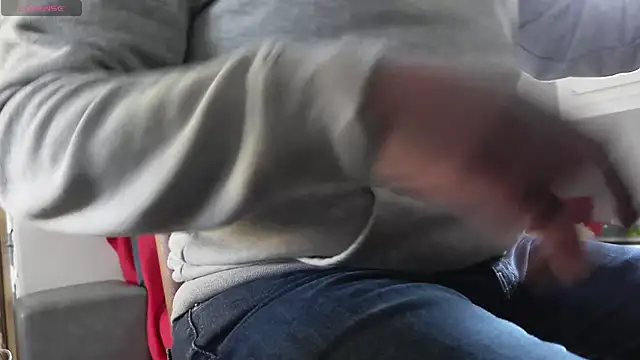 Snapshot of IndienTiger chatting on November 24, 2025, 8:25 am IndienTiger online show from November 24, 2025, 8:25 am