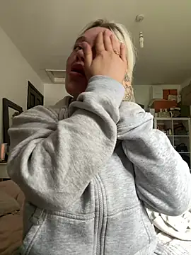 blissdimicco online show from March 22, 2025, 11:21 am