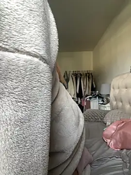 blissdimicco online show from December 5, 2025, 10:35 am