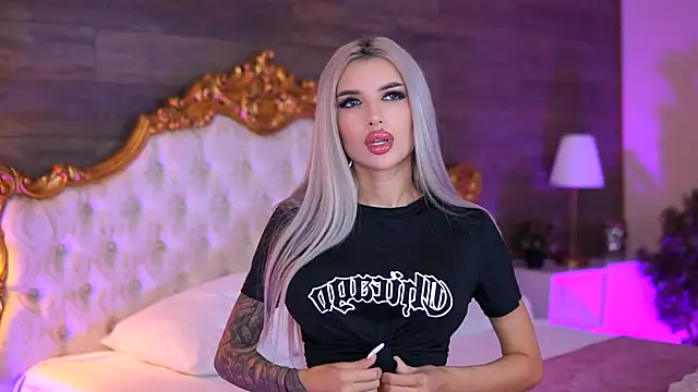 Juicy Jessye online show from October 5, 2025, 8:51 pm