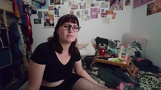 Snapshot of AdorahB3ll3 chatting on March 3, 2025, 8:11 pm AdorahB3ll3 online show from March 3, 2025, 8:11 pm