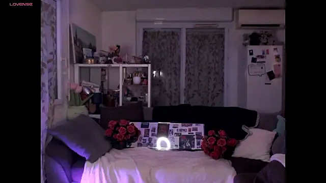 Snapshot of AdorahB3ll3 chatting on January 18, 2026, 8:01 pm AdorahB3ll3 online show from January 18, 2026, 8:01 pm