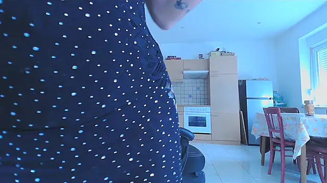 serena  vedette online show from January 30, 2025, 2:25 pm