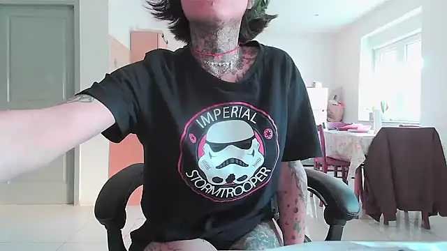 serena  vedette online show from February 17, 2025, 2:04 pm