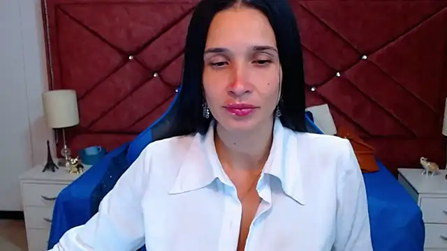 victoria adams07 online show from February 21, 2026, 8:26 am