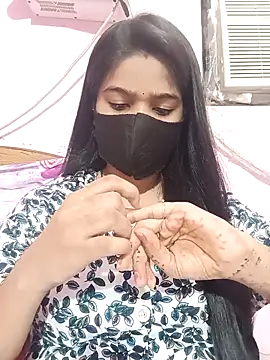 Snapshot of Simran-001 chatting on October 5, 2025, 6:56 am Simran-001 online show from October 5, 2025, 6:56 am