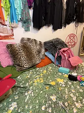 I am babydoll online show from October 1, 2025, 2:50 am