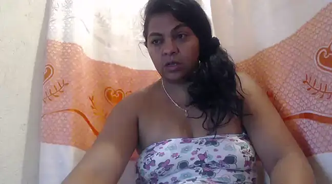 Brunette Scarleth09 online show from March 4, 2025, 7:01 pm