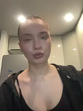  Babygirl   online show from January 23, 2025, 12:41 pm