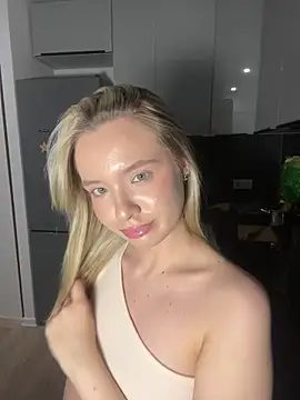  Babygirl   online show from January 24, 2025, 4:06 pm