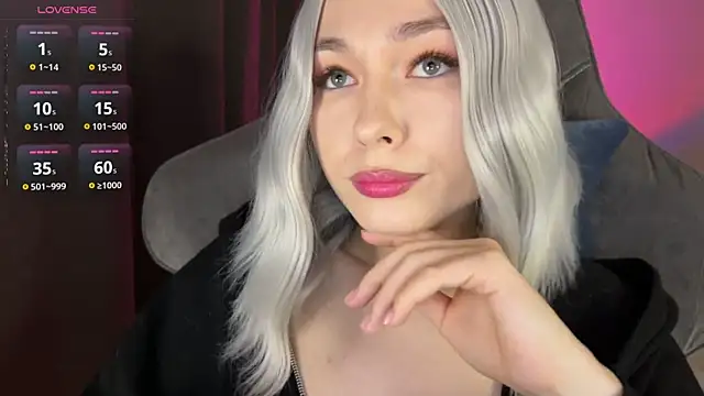 Snapshot of Ohmy_Nora_ chatting on June 18, 2026, 12:11 am Ohmy Nora online show from June 18, 2026, 12:11 am
