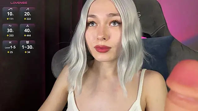 Snapshot of Ohmy_Nora_ chatting on August 6, 2026, 4:14 am Ohmy Nora online show from August 6, 2026, 4:14 am