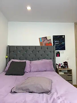 KarlaWild online show from November 11, 2025, 10:32 pm