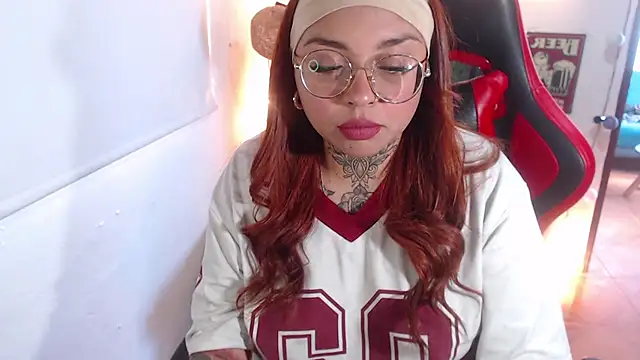 natyk m online show from September 26, 2025, 2:32 pm