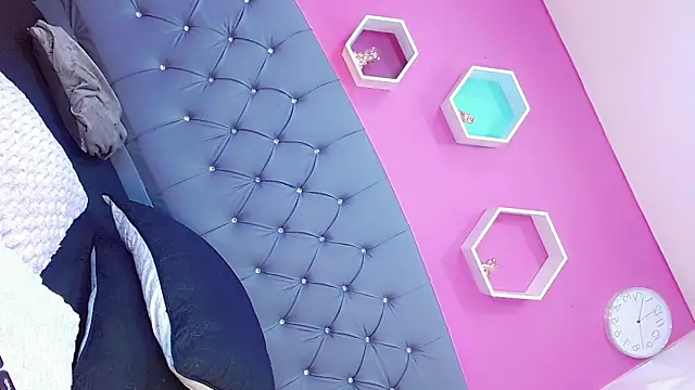 Angeles Busst online show from January 31, 2025, 6:57 pm