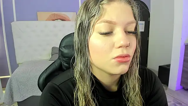 alaia greyy online show from October 2, 2025, 12:45 pm