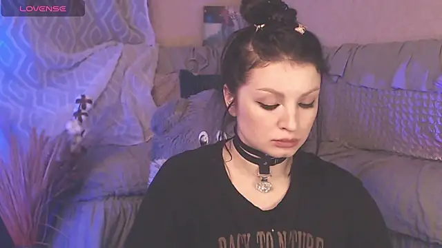 Snapshot of BritneyBarker chatting on January 11, 2025, 6:03 am BritneyBarker online show from January 11, 2025, 6:03 am