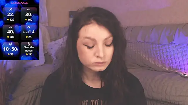 Snapshot of BritneyBarker chatting on March 4, 2025, 1:01 am BritneyBarker online show from March 4, 2025, 1:01 am