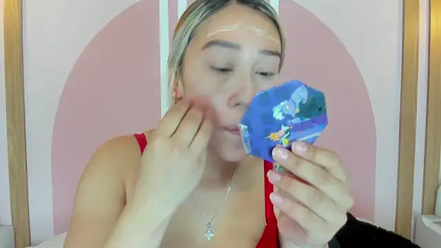 Lannajansen online show from March 22, 2026, 2:42 pm