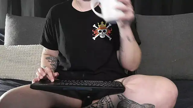 bunnyfox420 online show from March 29, 2026, 9:04 pm