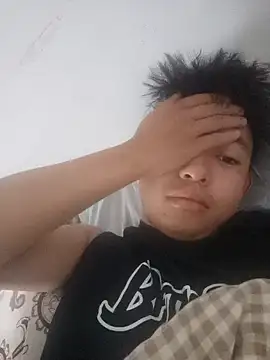 zxc78911 online show from October 15, 2025, 2:22 am