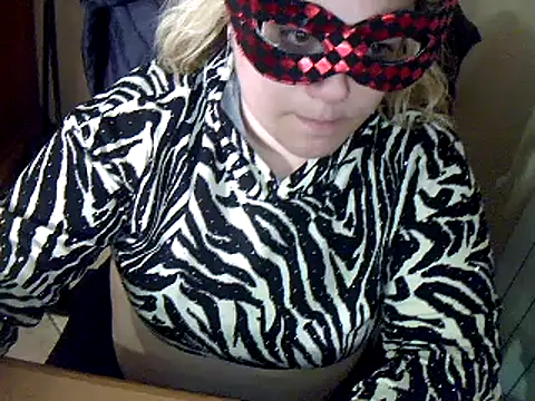 Snapshot of topina8 chatting on March 10, 2025, 1:21 pm topina8 online show from March 10, 2025, 1:21 pm