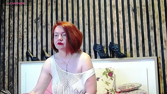 Alis Lovi online show from May 5, 2026, 9:34 pm