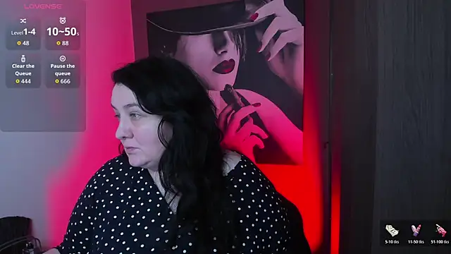 QueenOfHaze online show from May 24, 2026, 8:03 pm