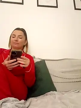 MolliexLexi1 online show from January 24, 2025, 8:54 pm