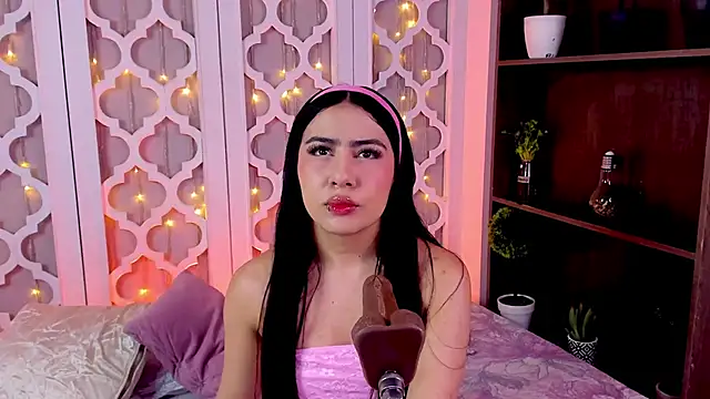 aniie west online show from February 4, 2025, 12:22 pm