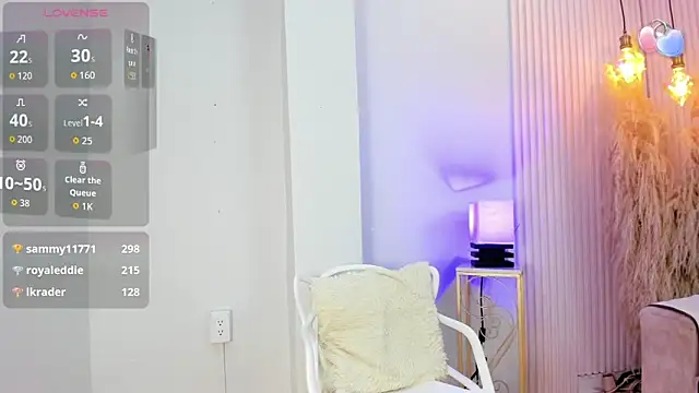 Snapshot of alana_rossetti chatting on February 8, 2026, 12:19 pm alana rossetti online show from February 8, 2026, 12:19 pm