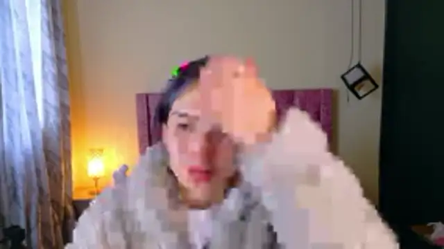 Snapshot of Sofii_cutee chatting on February 14, 2026, 12:24 pm Sofii cutee online show from February 14, 2026, 12:24 pm