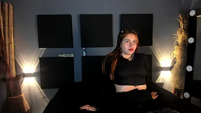 Nikki and Mayk online show from February 1, 2025, 2:26 am