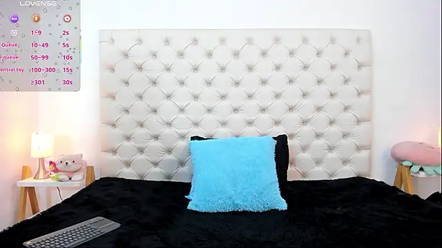 esmeralda06 online show from February 12, 2026, 12:22 pm