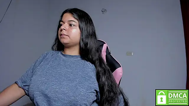 Snapshot of Little_Shaara chatting on September 24, 2025, 8:39 am Little Shaara online show from September 24, 2025, 8:39 am