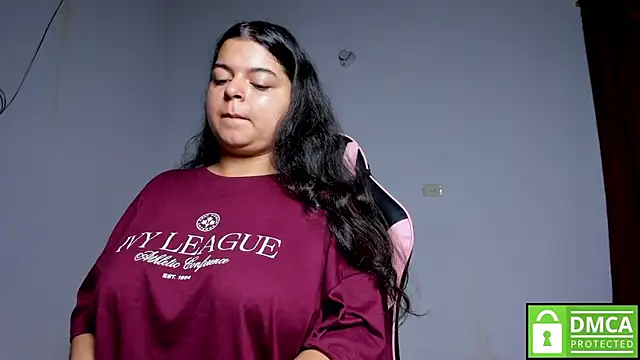 Snapshot of Little_Shaara chatting on October 23, 2025, 9:19 am Little Shaara online show from October 23, 2025, 9:19 am