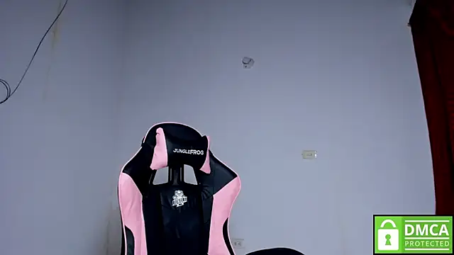 Snapshot of Little_Shaara chatting on October 23, 2025, 9:24 pm Little Shaara online show from October 23, 2025, 9:24 pm