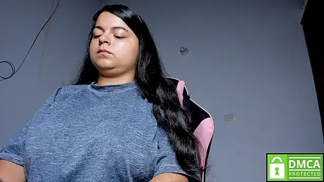 Snapshot of Little_Shaara chatting on November 20, 2025, 8:36 am Little Shaara online show from November 20, 2025, 8:36 am