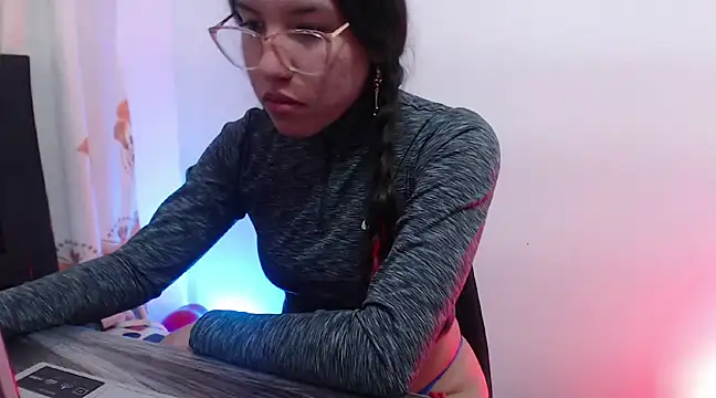 samathasexx online show from February 26, 2025, 7:31 am